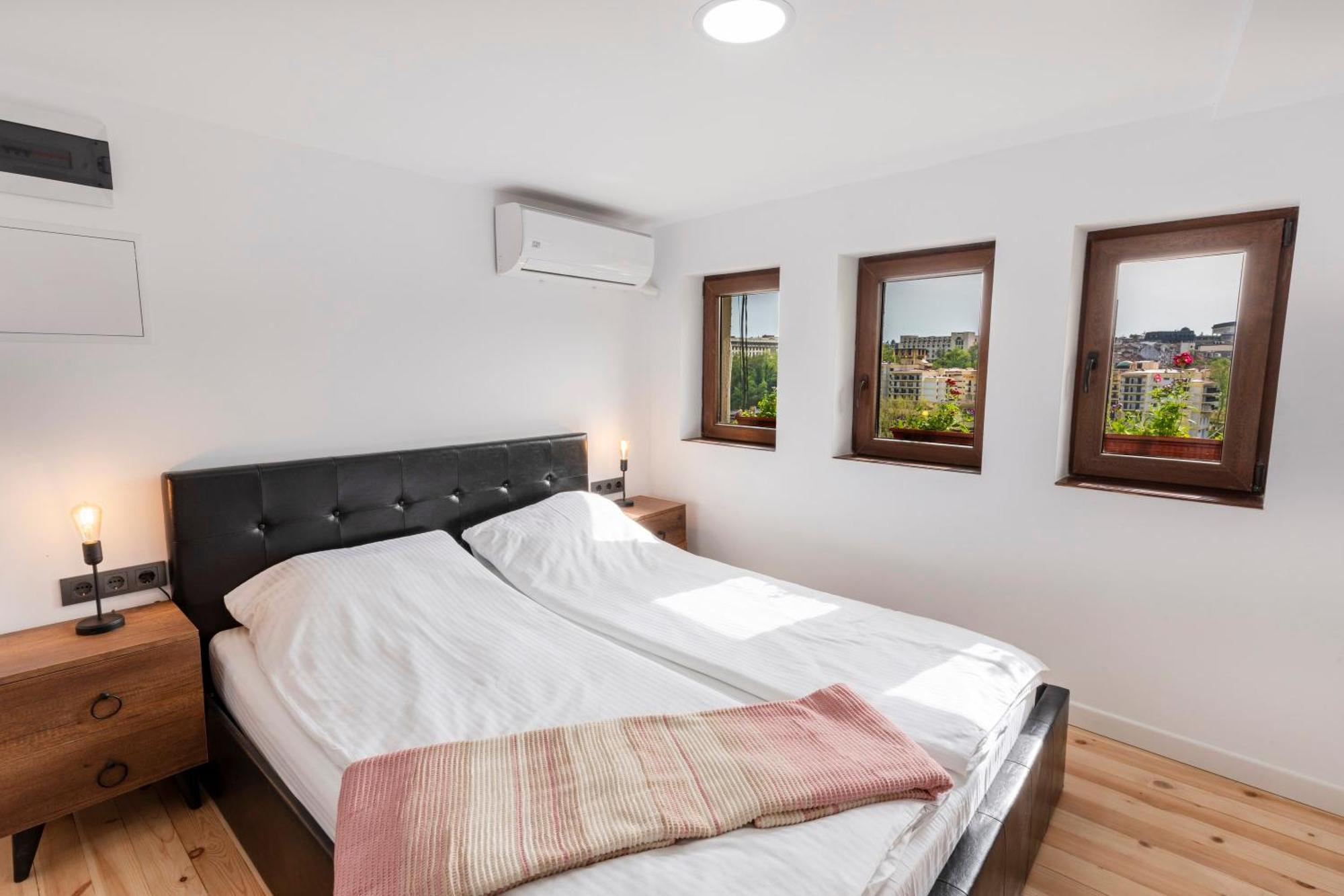 Bobevata Guest House - Floor 1 - Stunning View Old Town Veliko Tărnovo Esterno foto